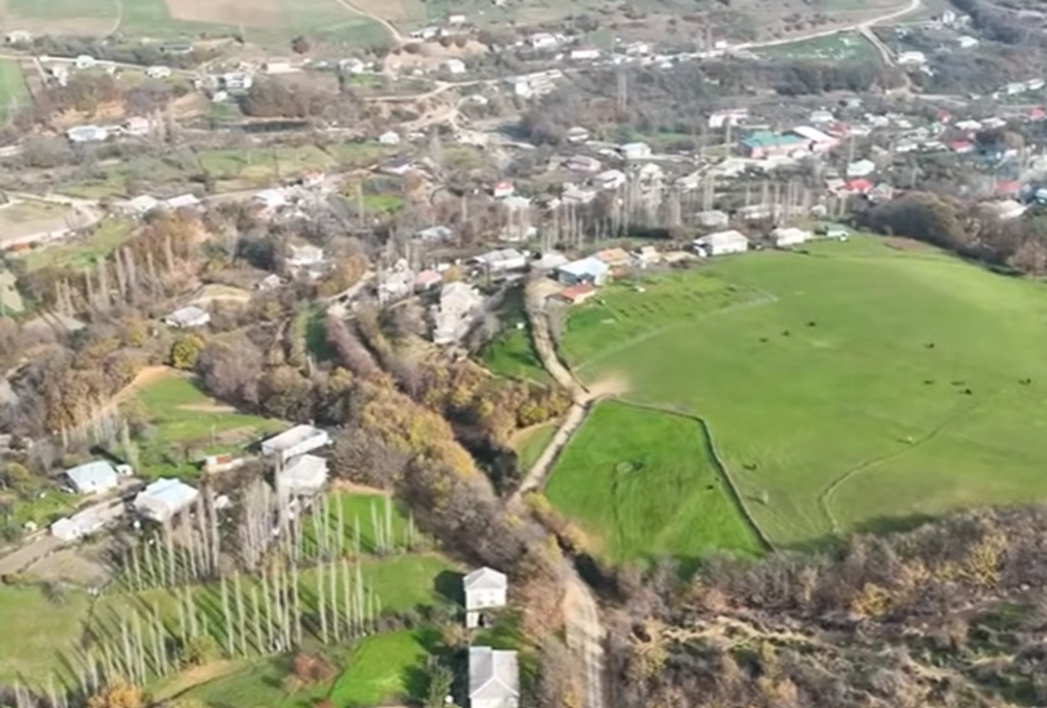Dağ yamacında yerləşən Urakəran kəndindən REPORTAJ: 