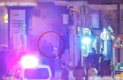 Bakının mərkəzində baş verən yanğına polis belə müdaxilə etdi - VİDEO