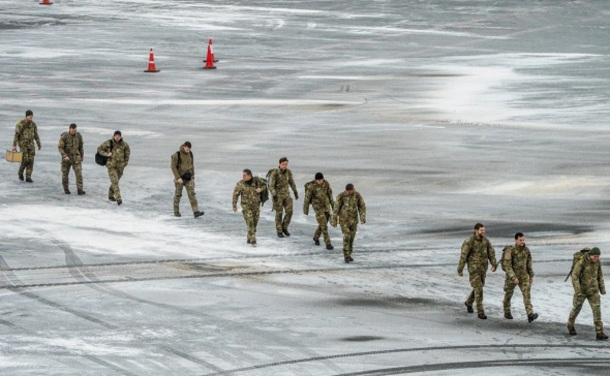 Danimarka Qrenlandiyaya əlavə hərbi qüvvə yerləşdirdi - FOTO