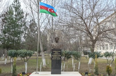 Natiq Qasımovun oxuduğu məktəbdə büstünün açılışı oldu - FOTO