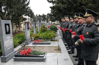 Şəhidlərimizin xatirəsi ehtiramla yad edilib - FOTO