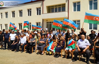 Təzəbinəyə qayıdışın sevinci: Doğma yurdda yeni həyat başlayır - VİDEO