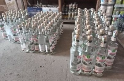 Bu mağazalarda saxta araqlar satılırmış - FOTOLAR