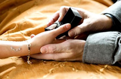 Hamı bu evlilik təklifindən DANIŞIR - VİDEO