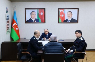 Kamran Əliyev Sabunçuda vətəndaşları qəbul etdi - FOTO