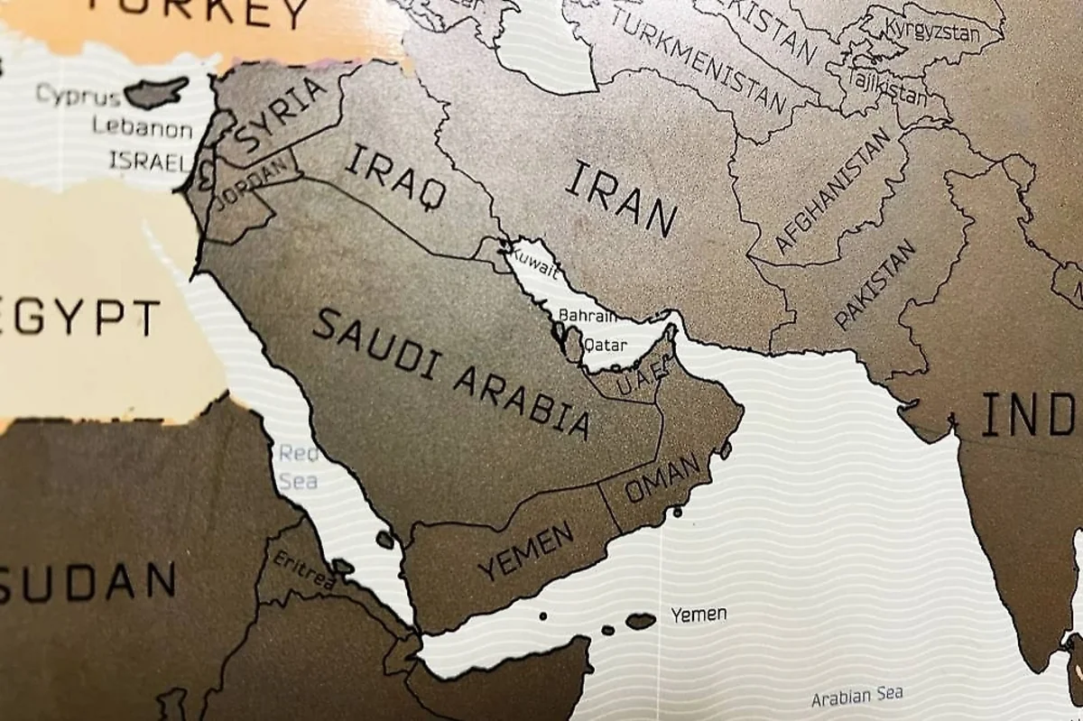 Avropa Parlamentinin deputatları gülünc vəziyyətdə: Xəritədə İranın yerini tapa bilmədilər - VİDEO