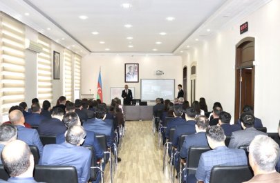 Vəkil olmaq üçün müraciət edən keçmiş hakimlər icbari təlimə başladı - FOTO