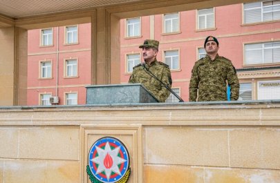 “Çevikçi” kursunu bitirmiş hərbi qulluqçulara beretlər təqdim olundu - FOTOLAR