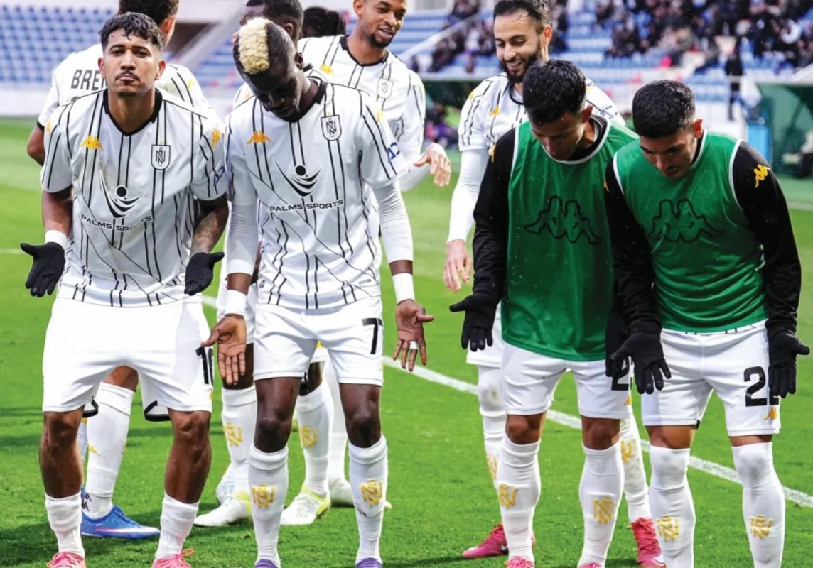 Bakı nəhəngi geri döndü: 