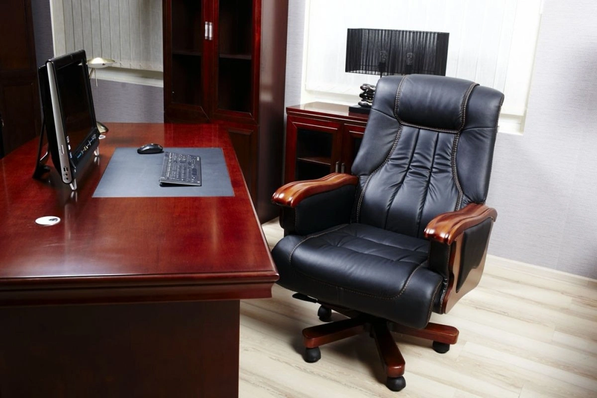 Tanınmış professor işdən çıxdı - FOTO