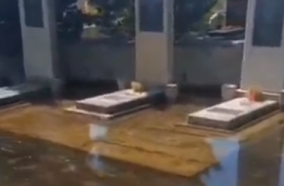 Novxanıda qəbiristanlıq su ilə doldu - VİDEO