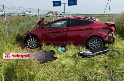 Cəlilabadda avtomobil aşıb: 1 nəfər ölüb, 2 uşaq xəsarət alıb - FOTO