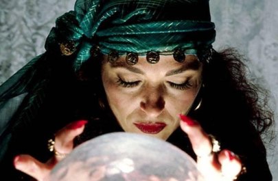 İlahiyyatçıdan SOS: Din pərdəsi altında...