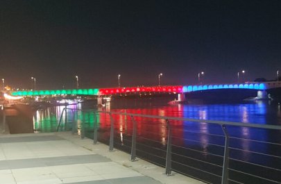 Varşavada Visla çayının üzəridəki körpü Azərbaycan bayrağının rənglərinə boyandı - FOTO