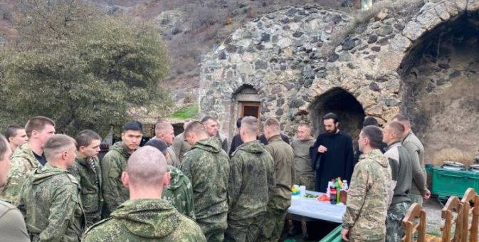 Rusiya hərbçiləri 45 erməni zəvvarı(?) Kəlbəcərdəki məbədimizə apardı…-RƏSMİ