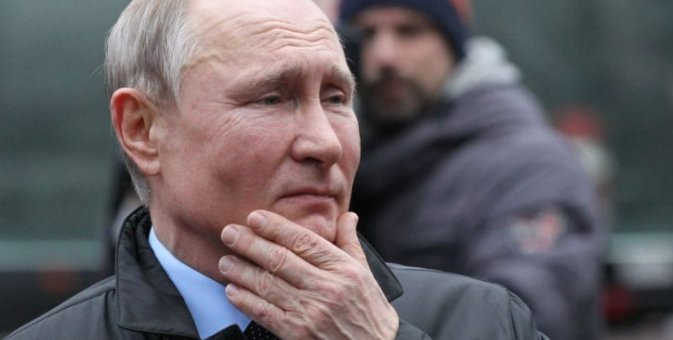 СМИ: Путин едва не попал под удар украинских дронов