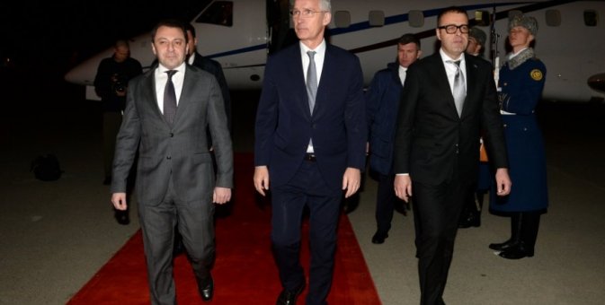 Генсек НАТО прибыл с официальным визитом в Азербайджан - ФОТО