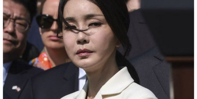 В Южной Корее создают спецгруппу для расследования скандала вокруг первой леди