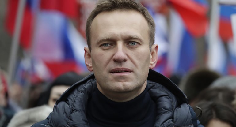 В СК адвокату Навального заявили, что причина смерти политика «не установлена»